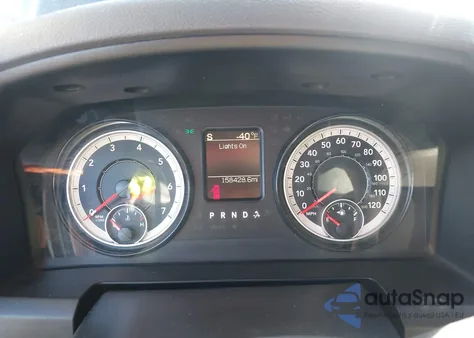 2019 Ram 1500 Classic Slt 4X2 6'4 Box z USA, uszkodzony, nr VIN 1C6RR6TT9KS681022